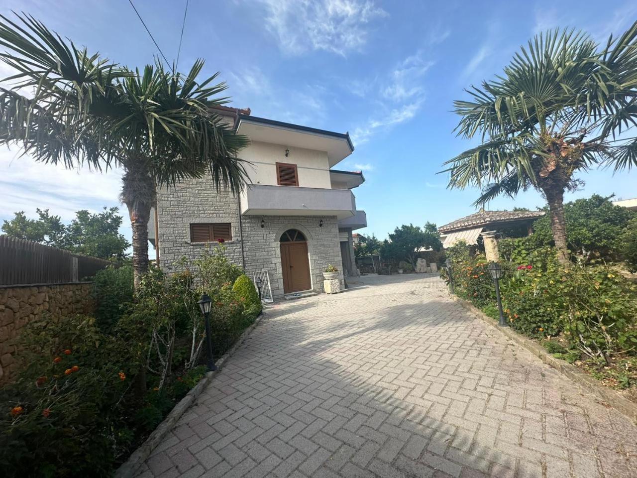 Aidens's House 3 *